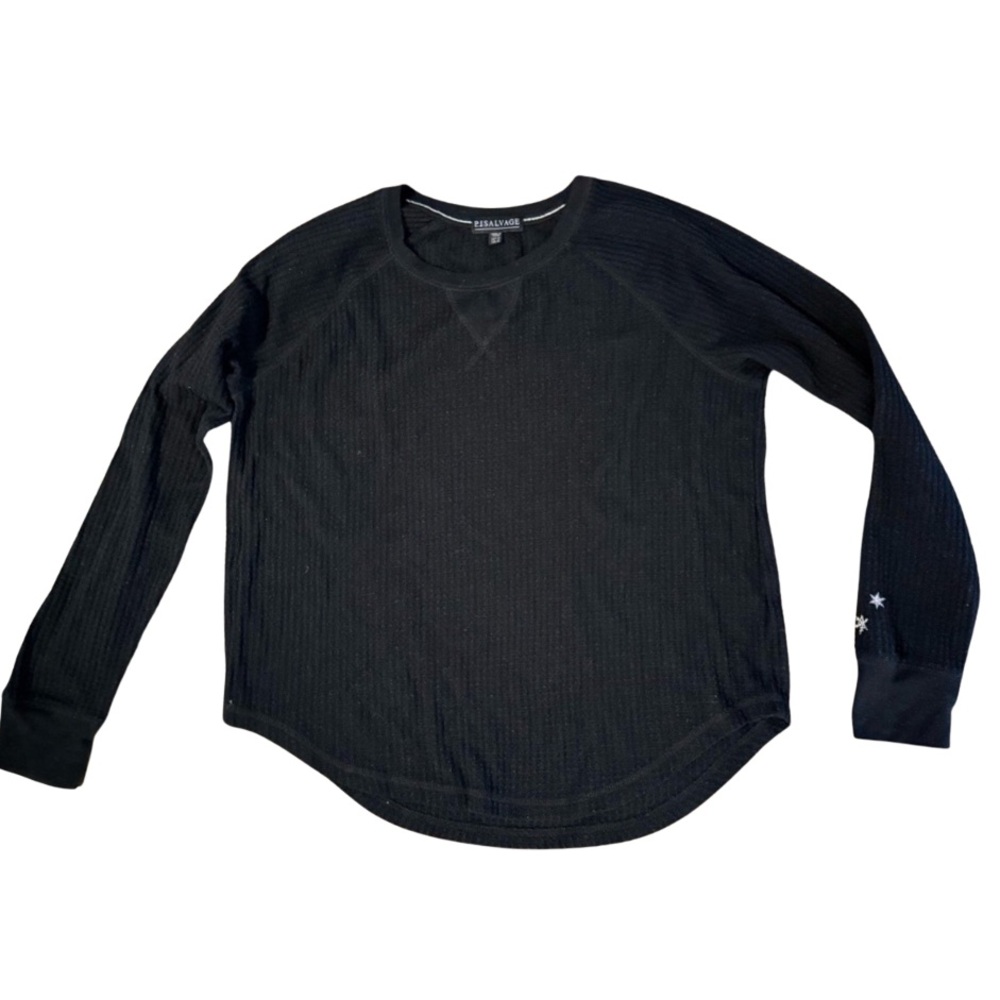 PJ salvage women’s black waffle snowflake top size M excellent condition.